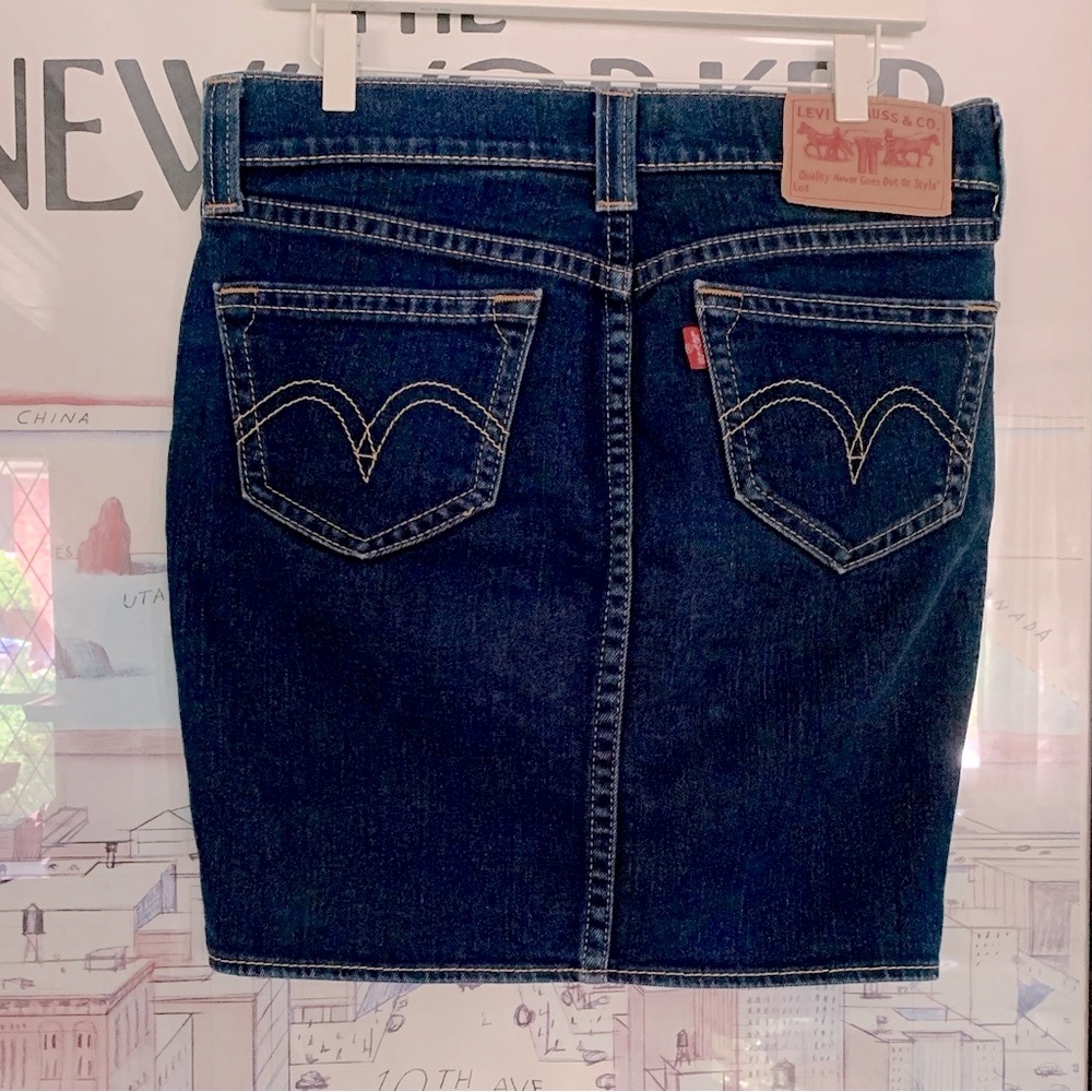 Levi’s Y2K TYPE 1 denim skirt waist sits low Size M